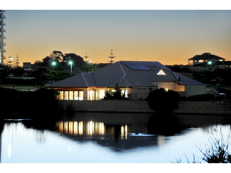 4 Lakeway Retreat, Dawesville WA 6211