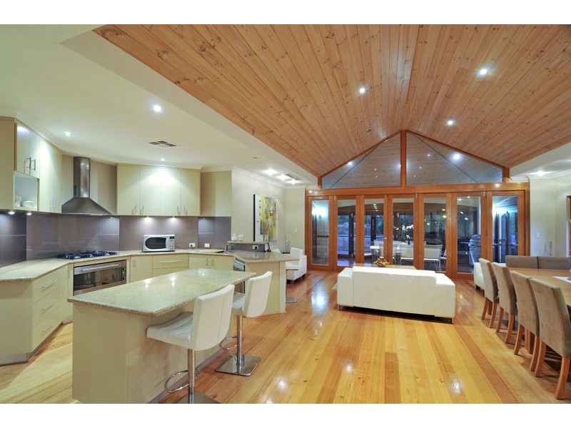 4 Lakeway Retreat, Dawesville WA 6211