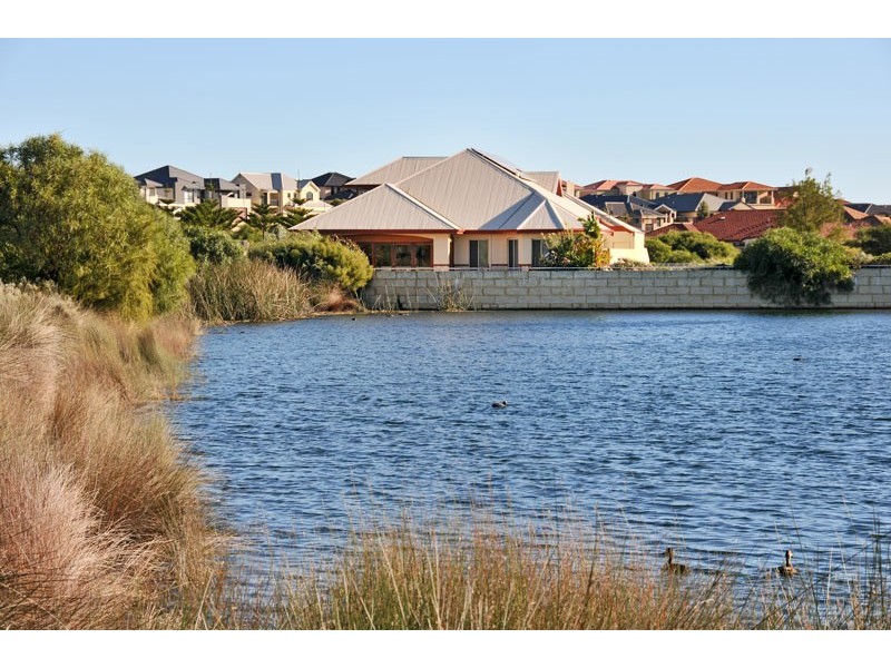 4 Lakeway Retreat, Dawesville WA 6211