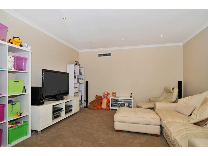 4 Lakeway Retreat, Dawesville WA 6211