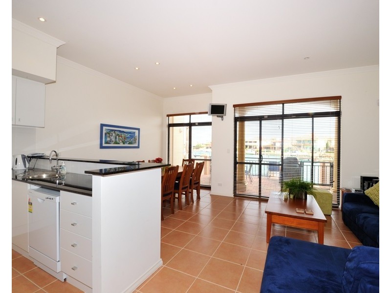 12/7 Village Mews, Wannanup WA 6210