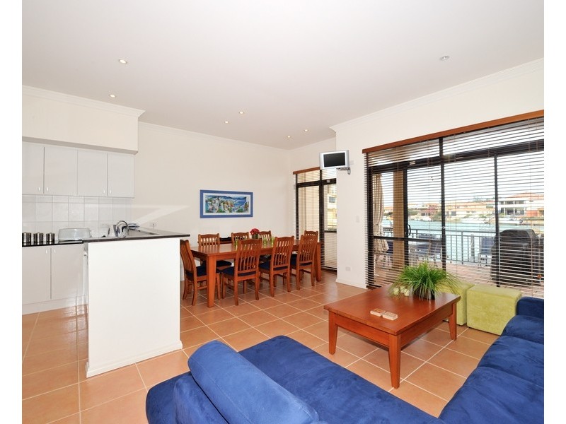 12/7 Village Mews, Wannanup WA 6210