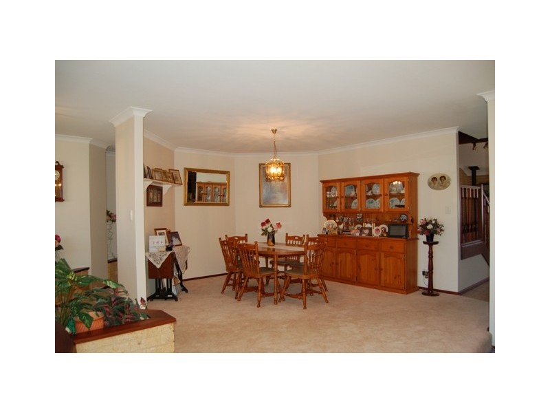 10 Leveque Loop, San Remo WA 6210