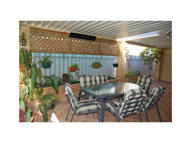 10 Leveque Loop, San Remo WA 6210