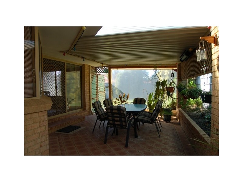 10 Leveque Loop, San Remo WA 6210