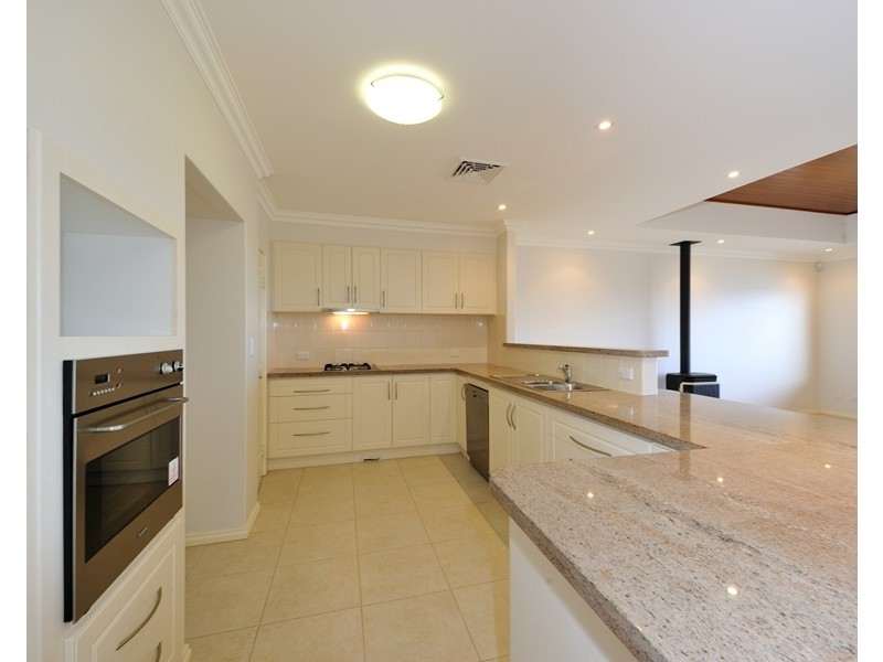 1/10 Winjan Place, Dudley Park WA 6210