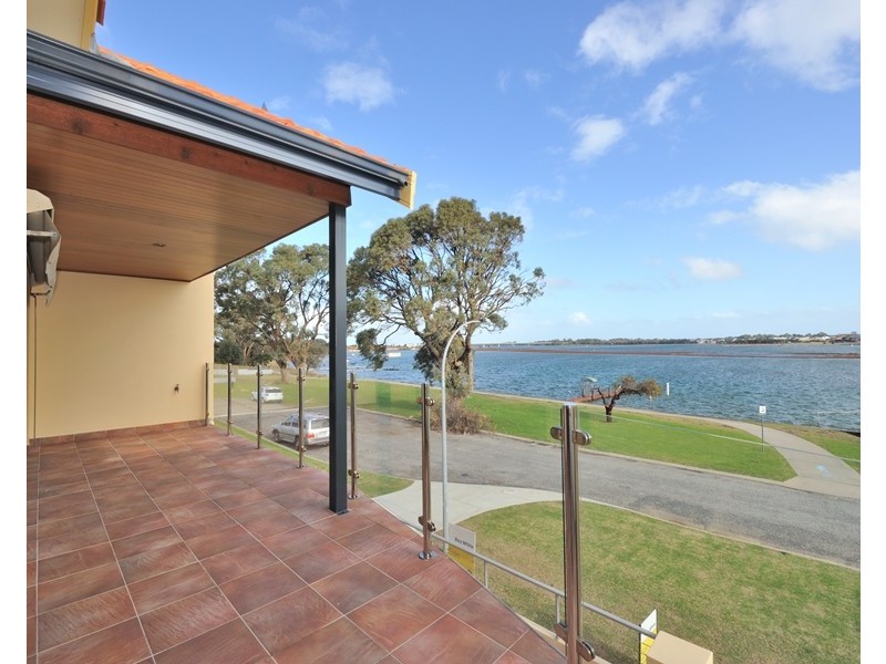 1/10 Winjan Place, Dudley Park WA 6210