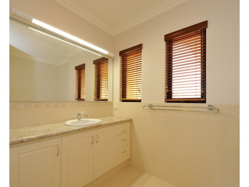 1/10 Winjan Place, Dudley Park WA 6210