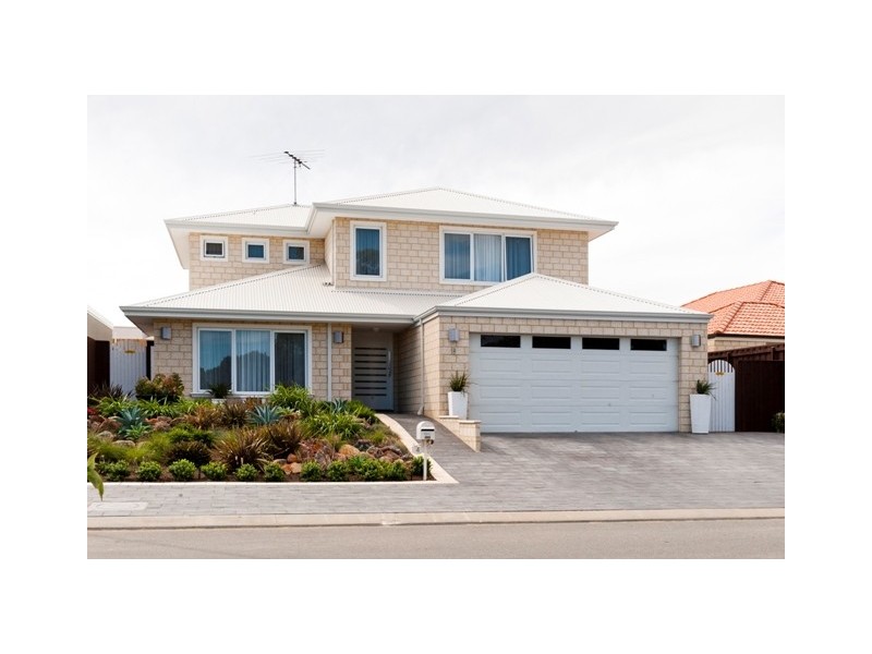 4 Torwood Edge, Halls Head WA 6210