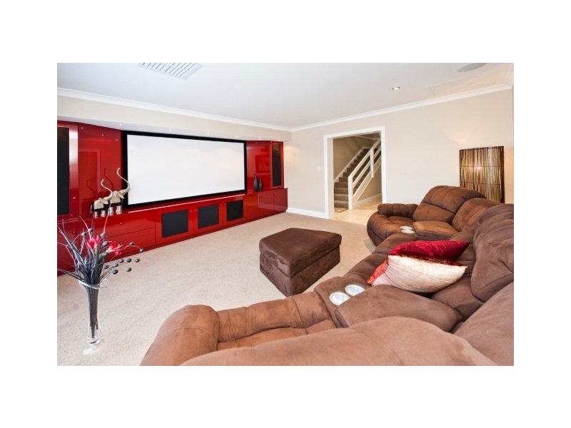 4 Torwood Edge, Halls Head WA 6210
