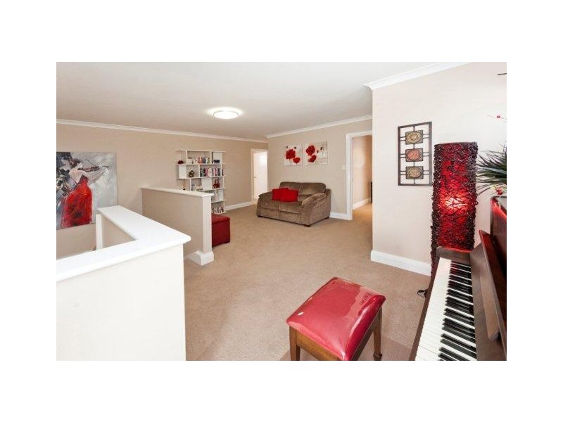 4 Torwood Edge, Halls Head WA 6210