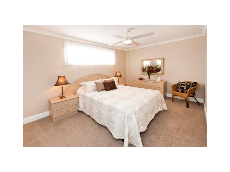 4 Torwood Edge, Halls Head WA 6210