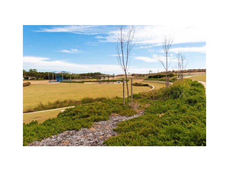 4 Torwood Edge, Halls Head WA 6210