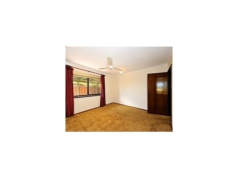 5B Nile Close, Halls Head WA 6210