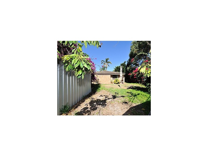 5B Nile Close, Halls Head WA 6210