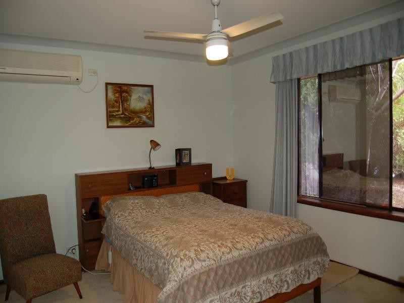 10 Gleneagles Place, Halls Head WA 6210