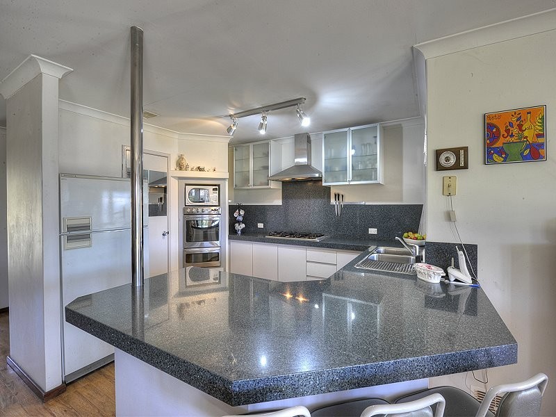 44 Waterside Drive, Dudley Park WA 6210