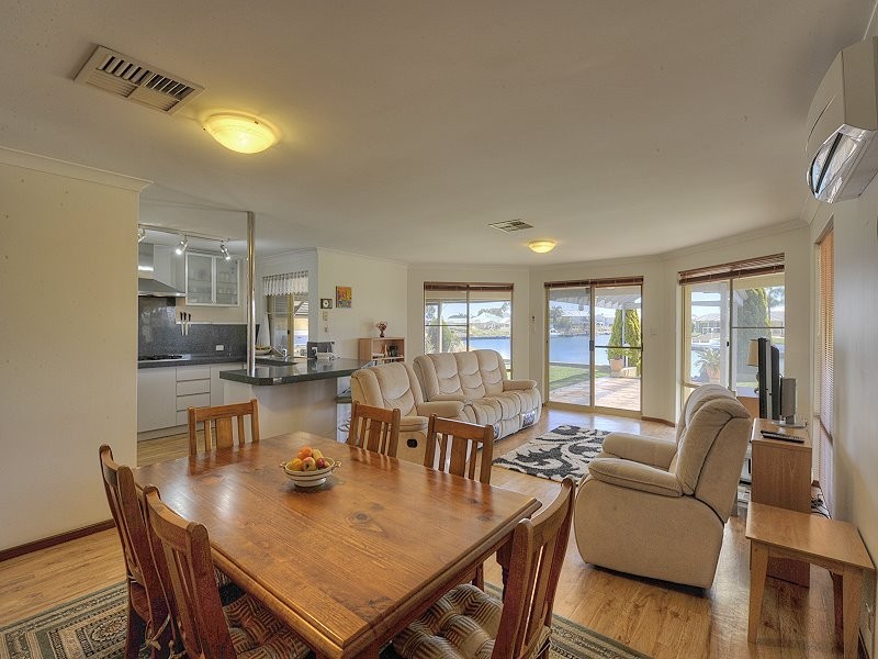 44 Waterside Drive, Dudley Park WA 6210