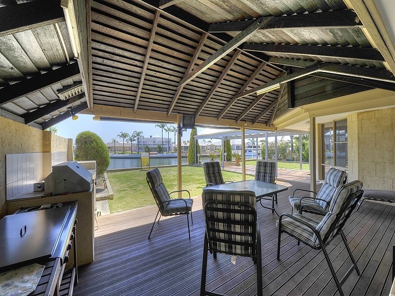 44 Waterside Drive, Dudley Park WA 6210