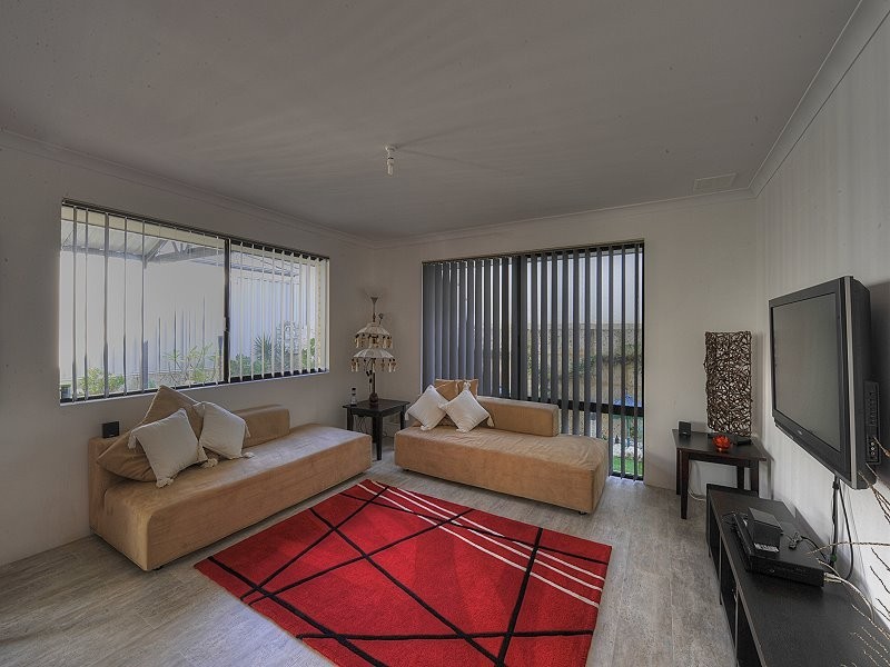 7 Ellerslie Ave, Greenfields WA 6210