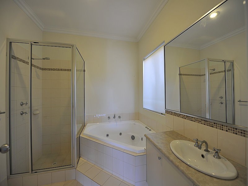 60 Quandong Parkway, Halls Head WA 6210