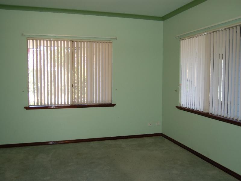 14 Silverton Cres, Erskine WA 6210