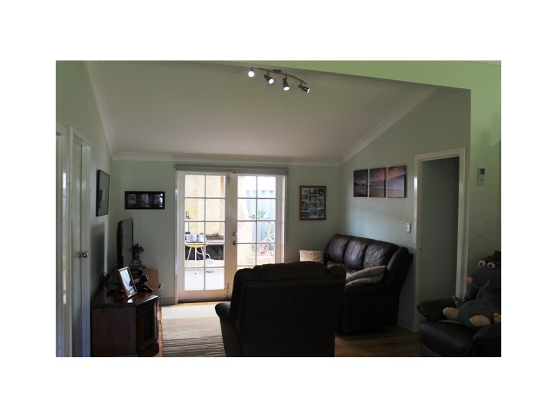 28 COMET STREET, Dudley Park WA 6210