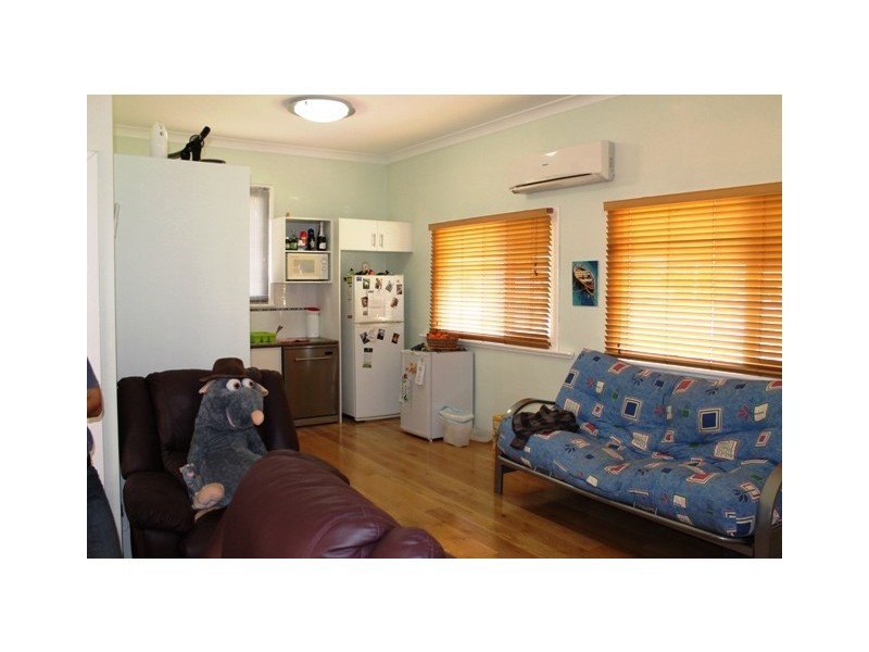 28 COMET STREET, Dudley Park WA 6210