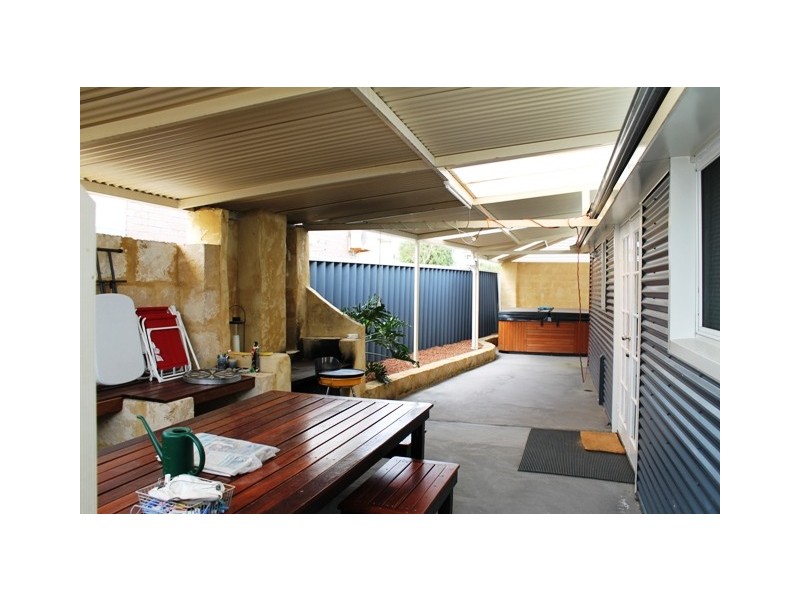 28 COMET STREET, Dudley Park WA 6210