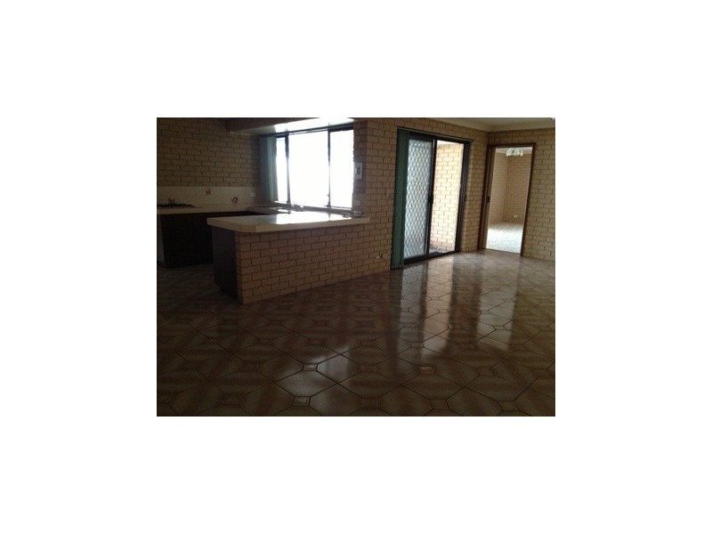 7 Glencoe Parade, Halls Head WA 6210