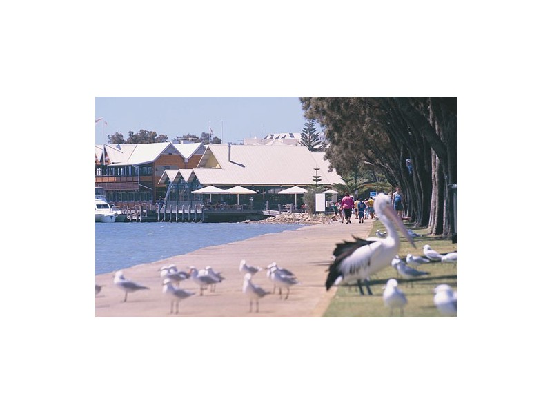 7 Glencoe Parade, Halls Head WA 6210