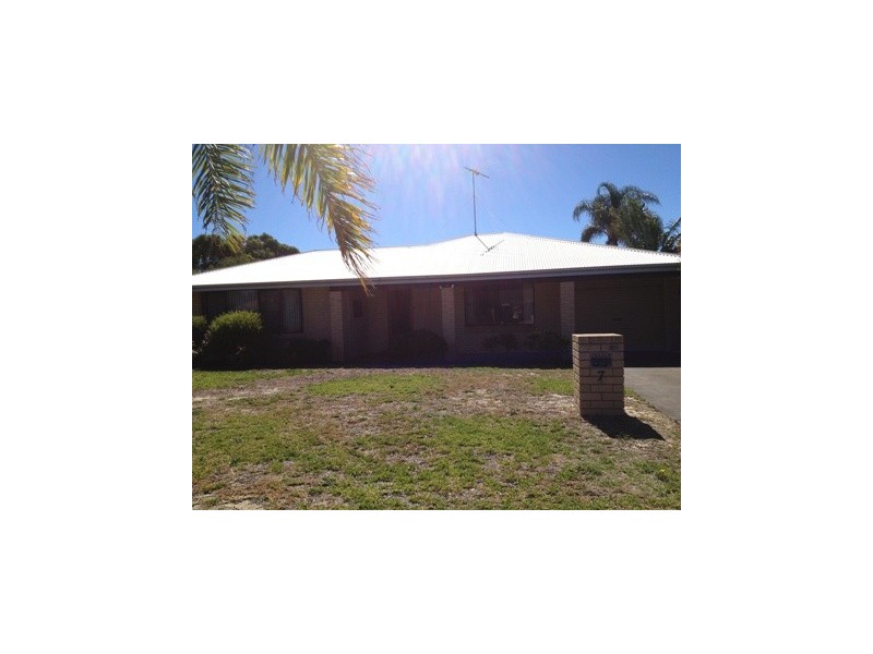7 Glencoe Parade, Halls Head WA 6210