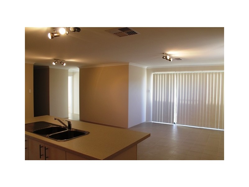 UNIT 3/14 ANSTRUTHER ROAD, Mandurah WA 6210