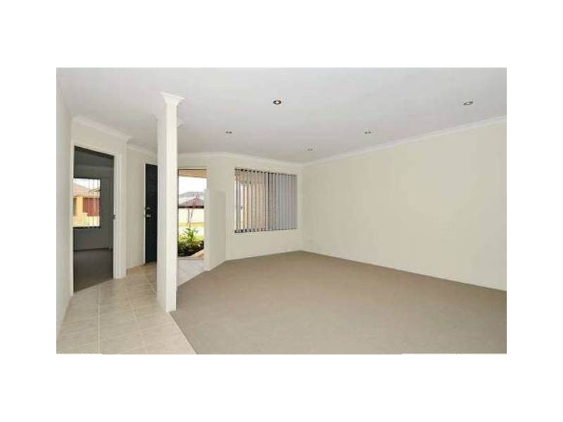 3 Moonbrook Way, Meadow Springs WA 6210