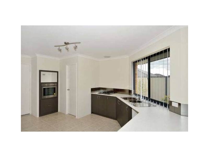 3 Moonbrook Way, Meadow Springs WA 6210