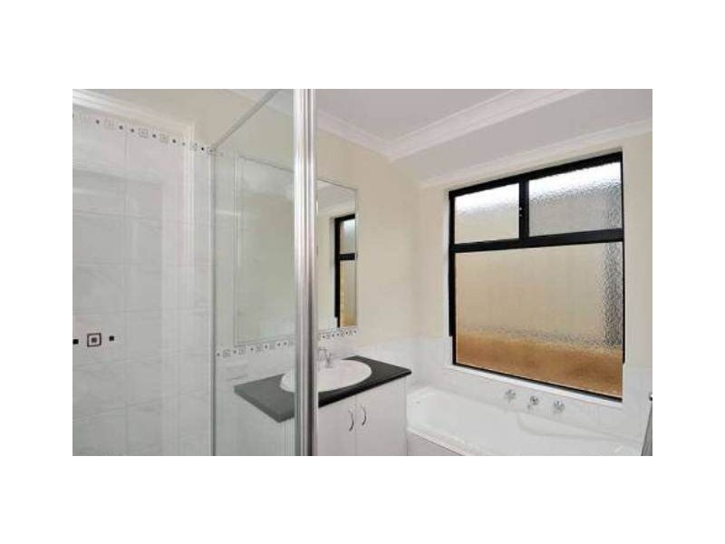 3 Moonbrook Way, Meadow Springs WA 6210