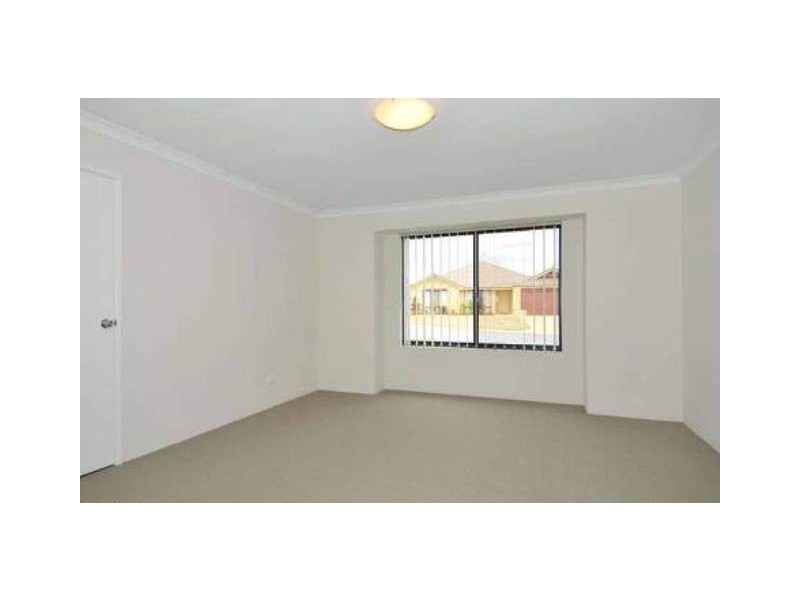 3 Moonbrook Way, Meadow Springs WA 6210