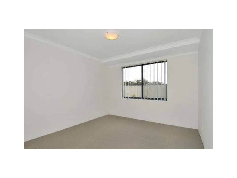 3 Moonbrook Way, Meadow Springs WA 6210