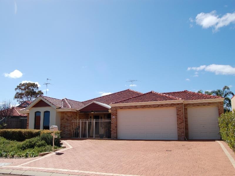 11 The Ridge, Halls Head WA 6210