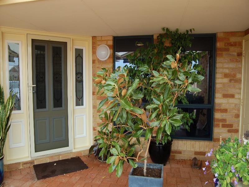 11 The Ridge, Halls Head WA 6210