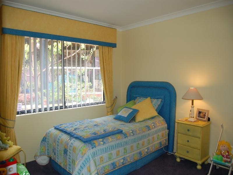 11 The Ridge, Halls Head WA 6210