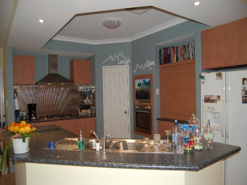 11 The Ridge, Halls Head WA 6210