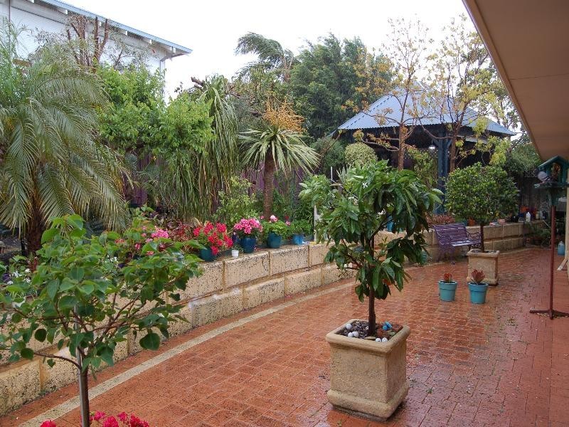 11 The Ridge, Halls Head WA 6210