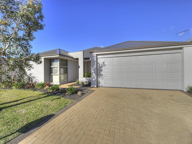 31 Broadstone Vista, Meadow Springs WA 6210