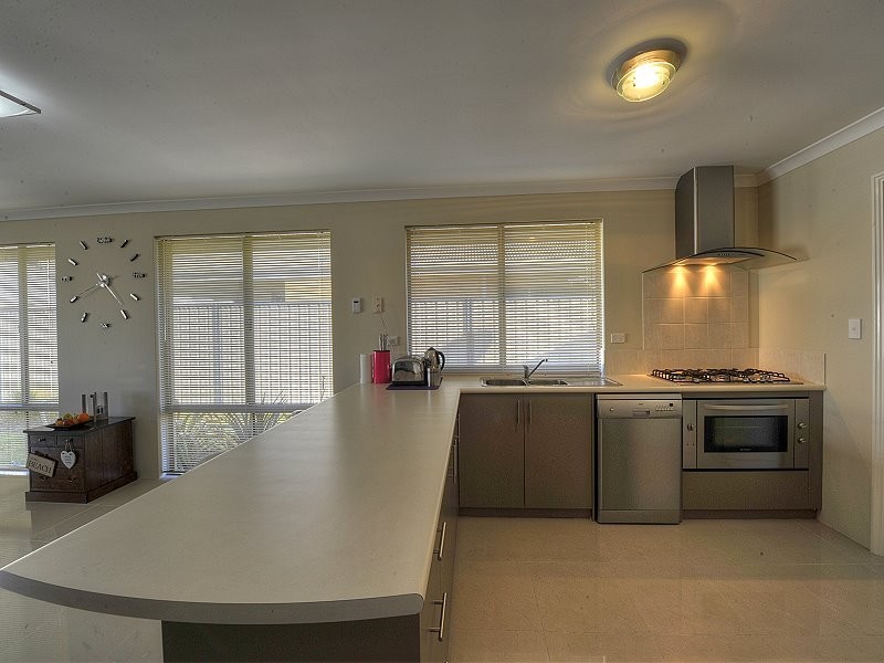 31 Broadstone Vista, Meadow Springs WA 6210