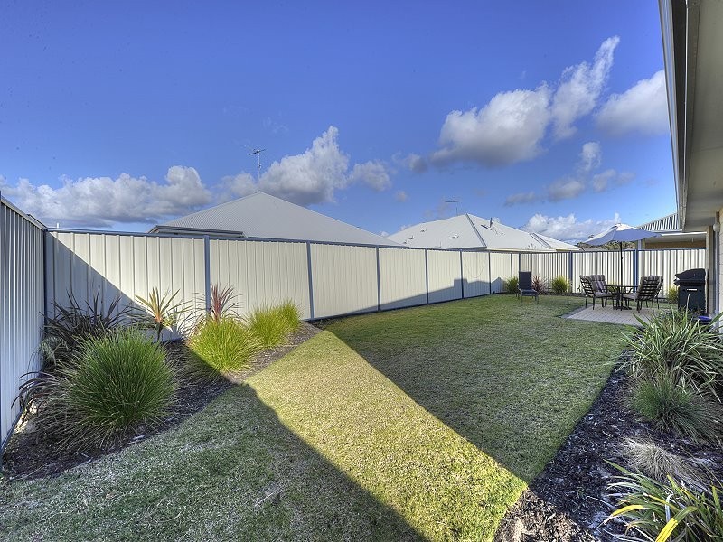 31 Broadstone Vista, Meadow Springs WA 6210