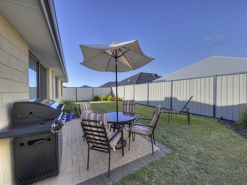 31 Broadstone Vista, Meadow Springs WA 6210