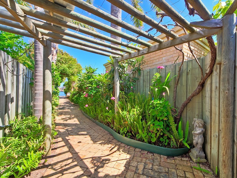 53 Blackwood Parade, Dudley Park WA 6210