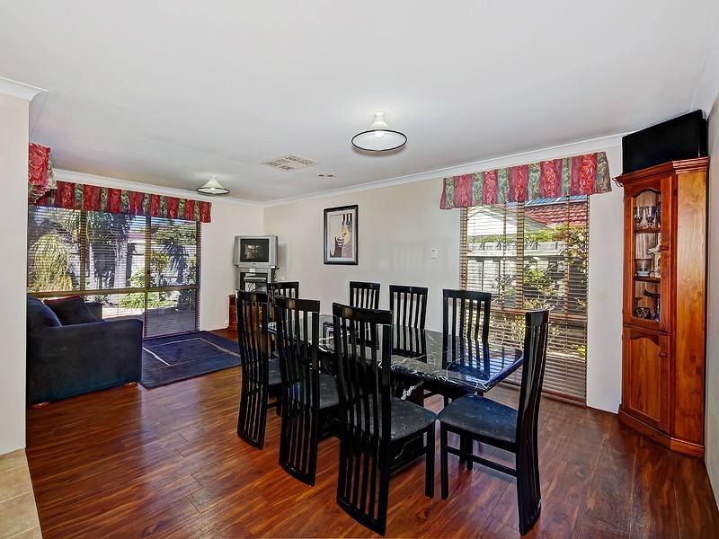 53 Blackwood Parade, Dudley Park WA 6210