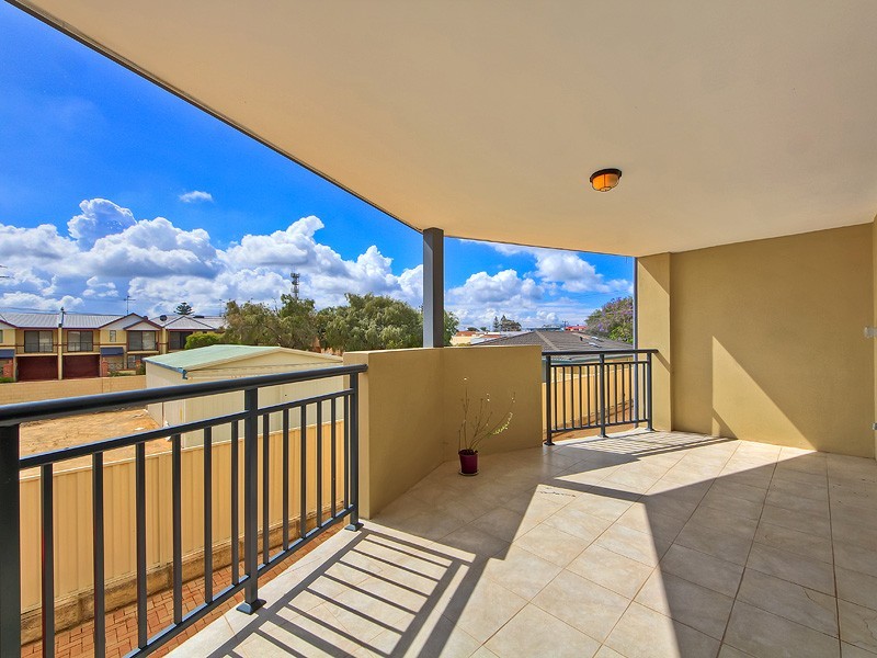 5/18 Davey Street, Mandurah WA 6210